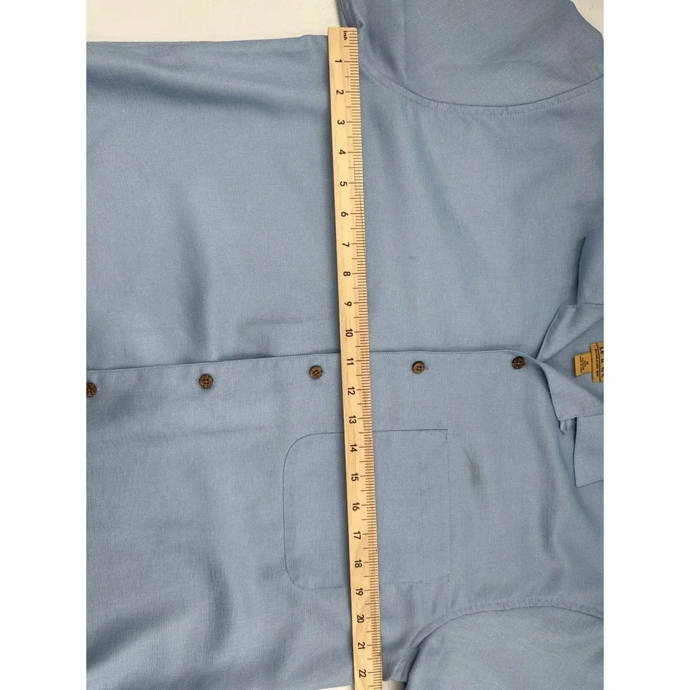 Jos. A. Bank Mens Medium Light Blue Short Sleeve Button Up Camp Shirt Textured